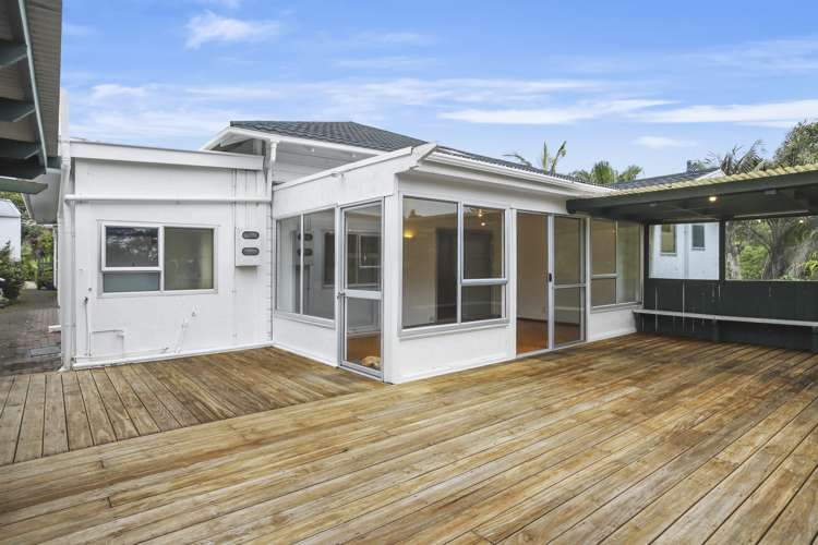 76 Onewa Road Northcote Point_25