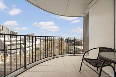 401/53 Cook Street_3