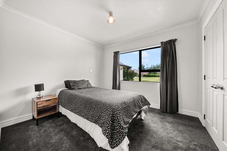 38 Portland Road Carterton_14