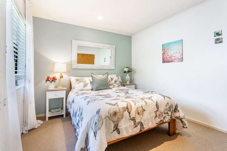 23 Woodfern Crescent Titirangi_14