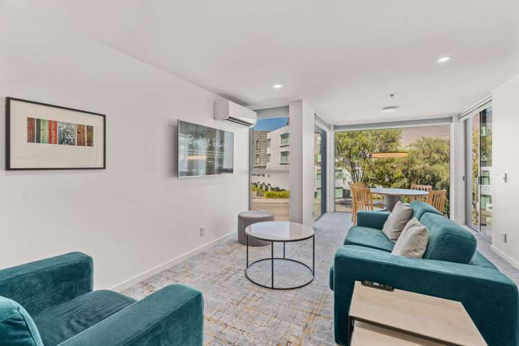 211/21 Stanley Street Queenstown_8