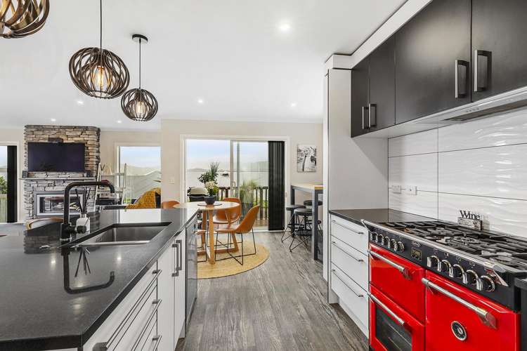 152 Endeavour Drive Whitby_3