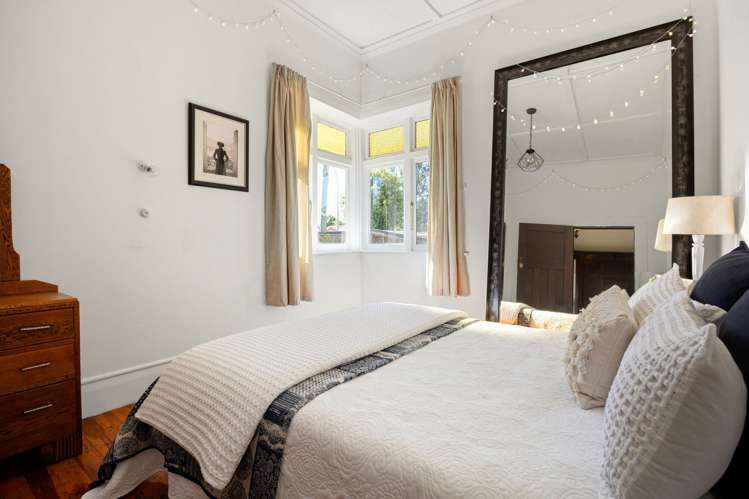 655 Grey Street Hamilton East_10