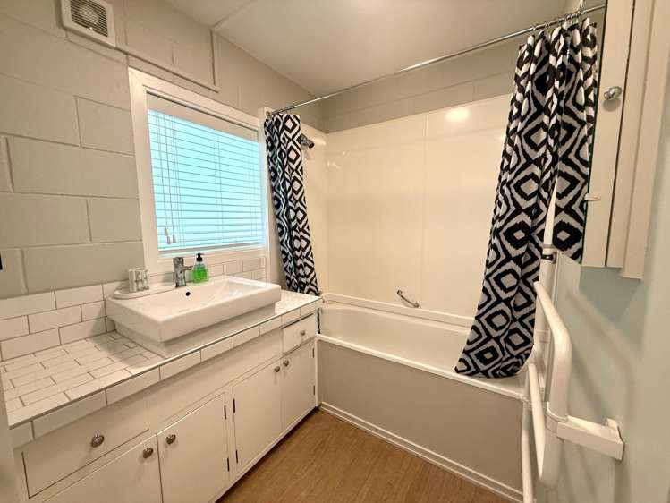  2/58 Papanui Road Merivale_6