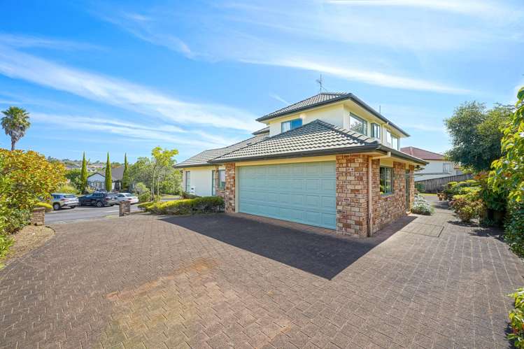 2/2 Hobie Court West Harbour_1