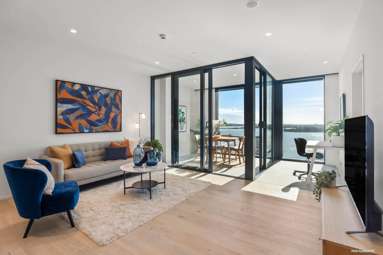 2202/10 Commerce Street_2