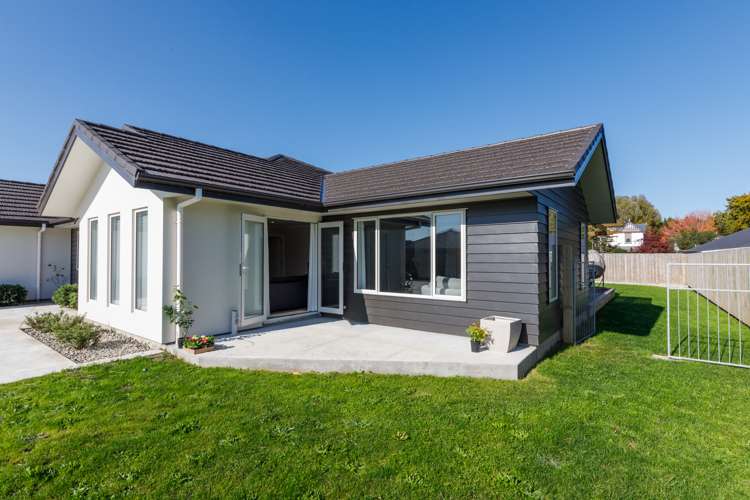5 Mahi Grove Feilding_24
