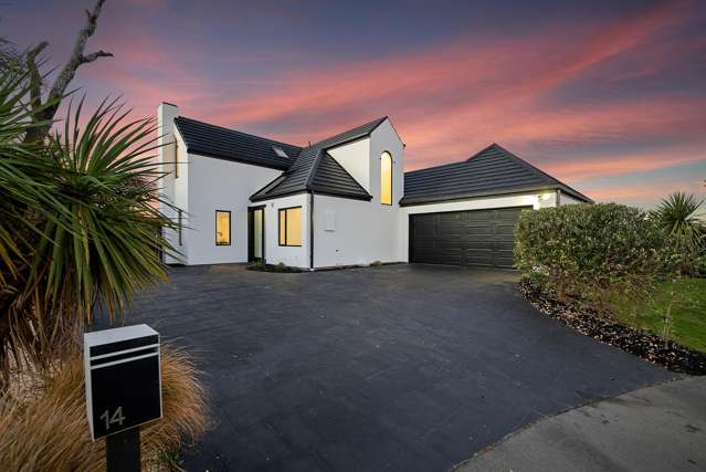 Exceptional Coastal Family Haven