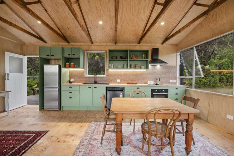 12 Te Toki Road Ostend_8