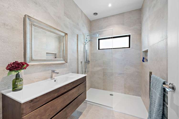 2 Sunvista Avenue Oteha_14