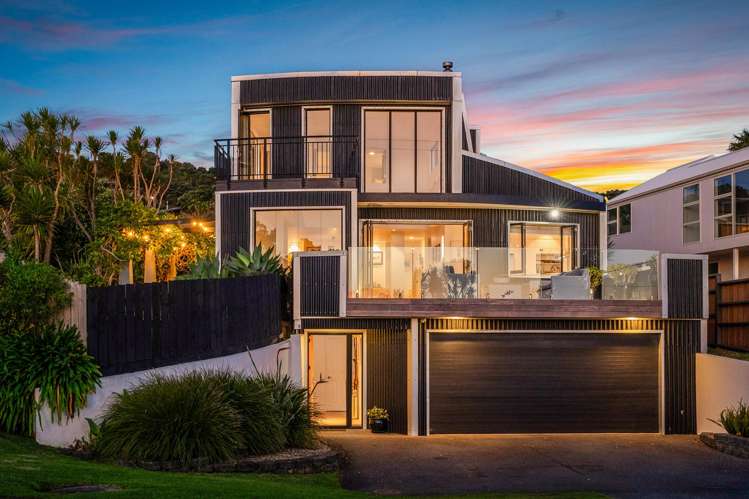 2 Ngatira Road Muriwai_0