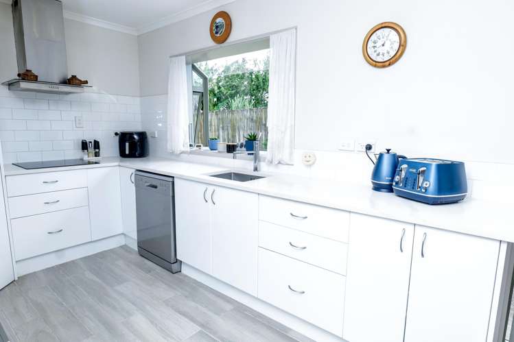 37 Eastland Road Flat Bush_7