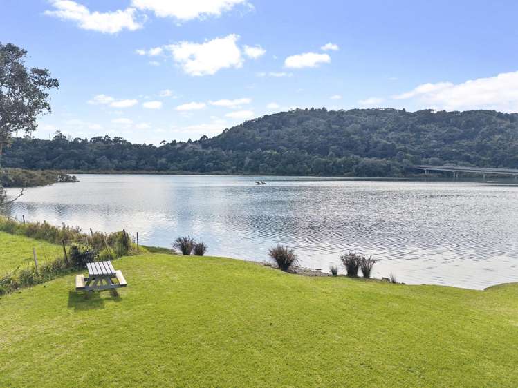 1e/25 Weranui Road Waiwera_10