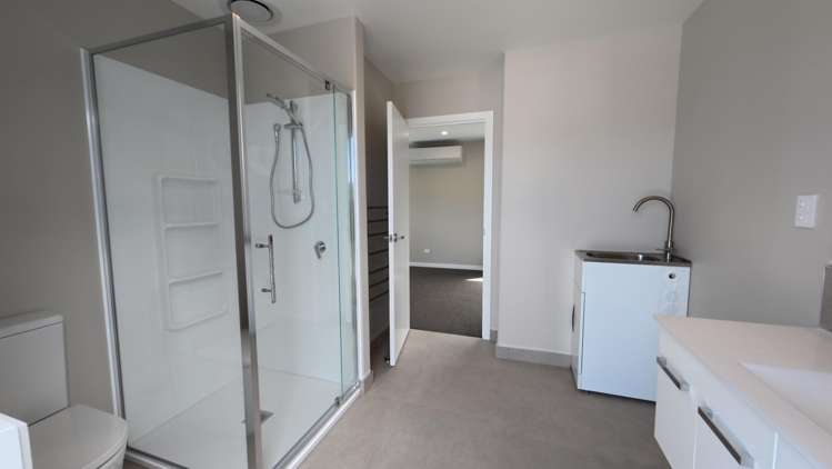 5/17 Simkin Street 11209_11