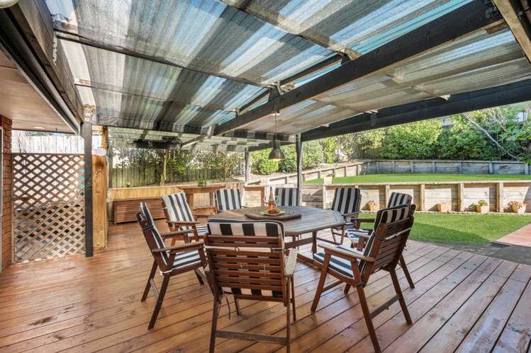 35 Stewart Gibson Place Manurewa_1