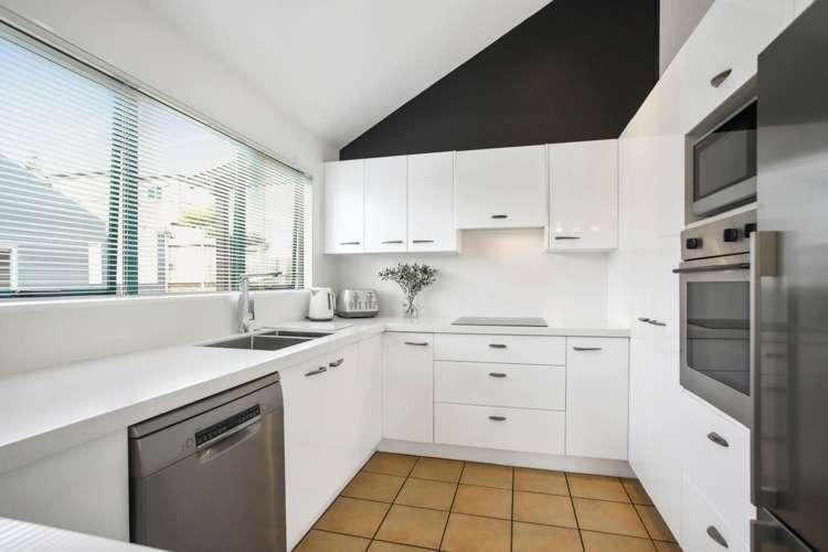 12 Silverton Avenue Wai O Taiki Bay_4