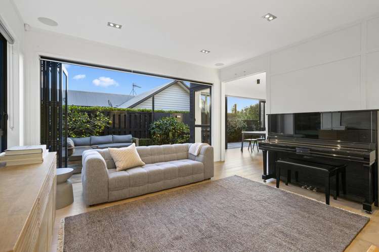 5 Ridge View Crescent Pukekohe_15