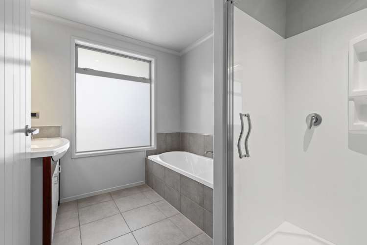 7 Grenache Place Rototuna_8