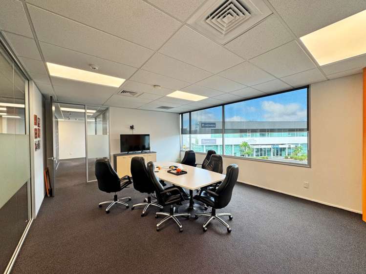 Unit F3/27-29 William Pickering Drive Rosedale_1
