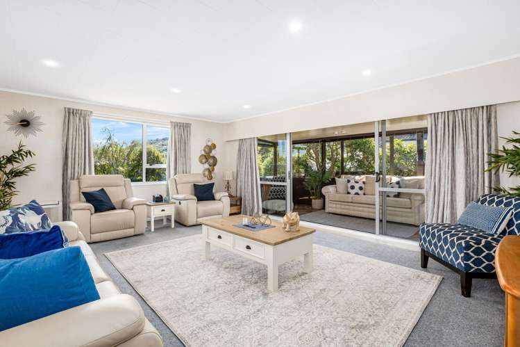 8 Tacoma Drive Totara Park_5