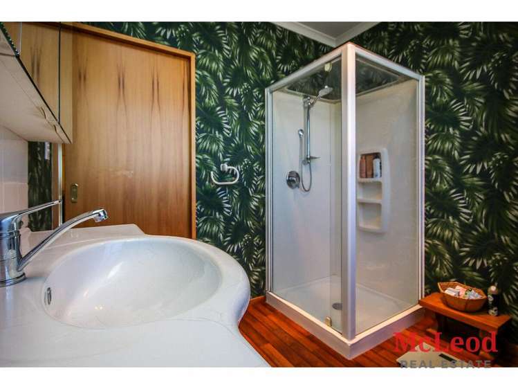 150 Racecourse Road Allenton_26