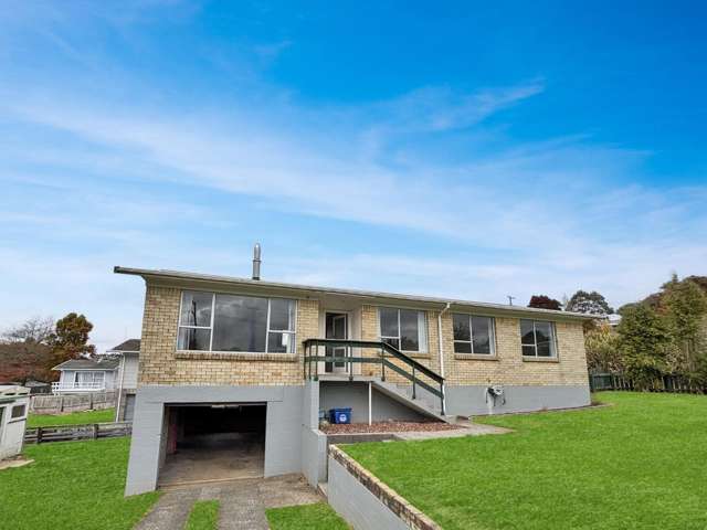 Spacious Four-Bedroom Home In Raetihi