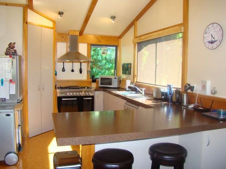 746 Queen Charlotte Drive Havelock_14