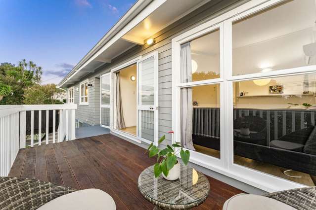 122 Vodanovich Road Te Atatu South_1