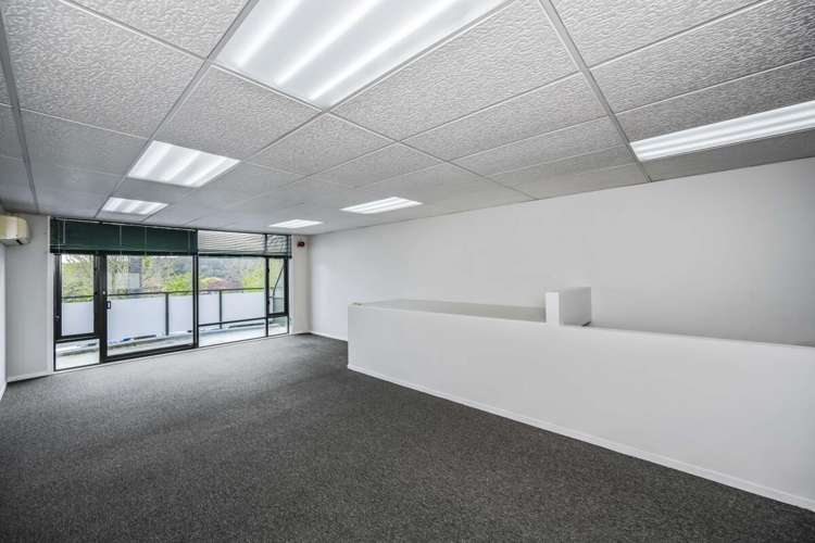 7, 51 William Pickering Drive Albany_8