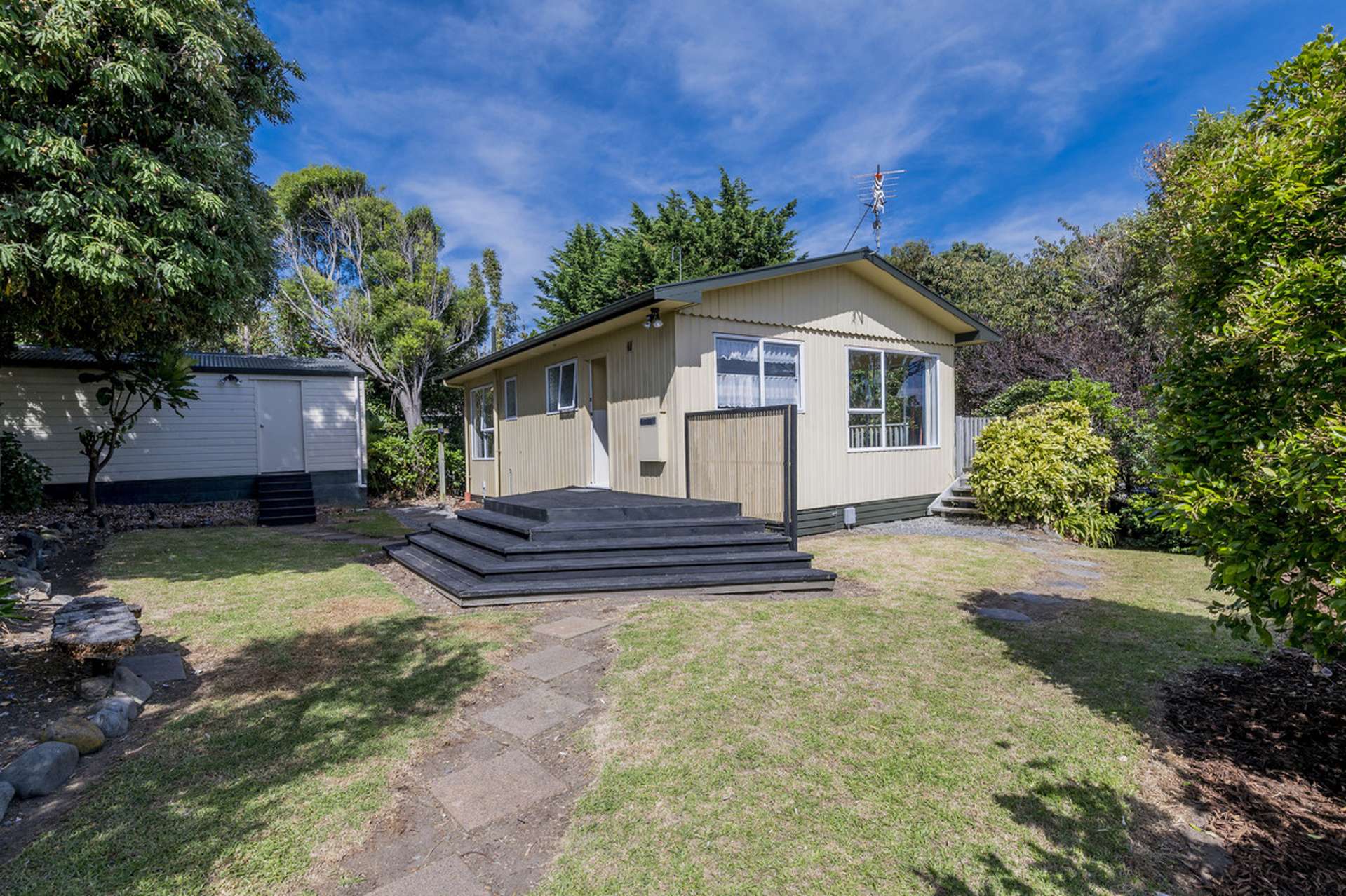 8 Campion Road Waikanae Beach_0