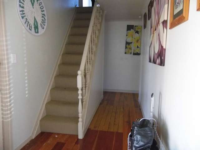 68 Station Road Papatoetoe_3