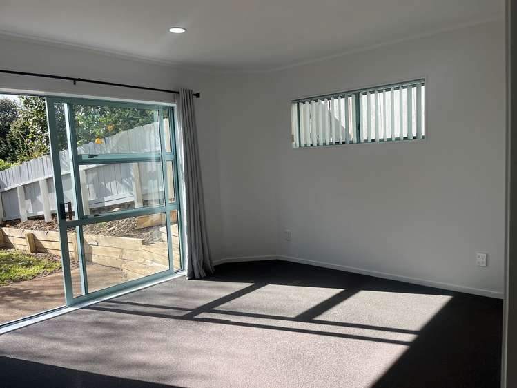 2/7 Marbeth Court Botany Downs_6
