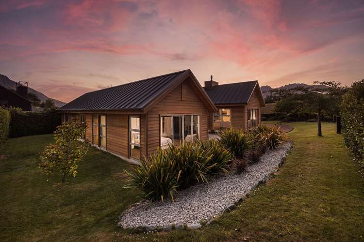 12 Pendeen Crescent Jacks Point_15