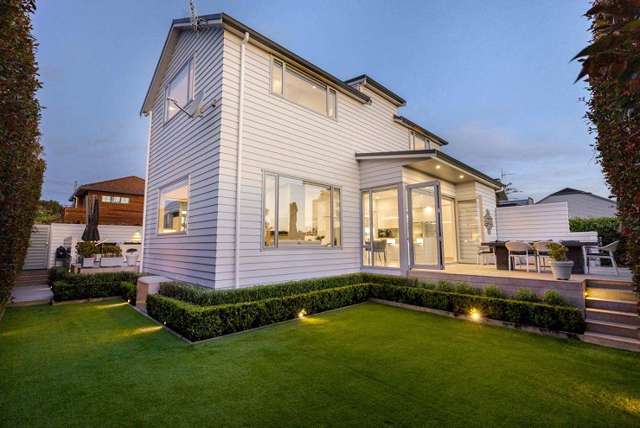 Sold in four days: Desperate buyers smash the competition with $3.3m bid