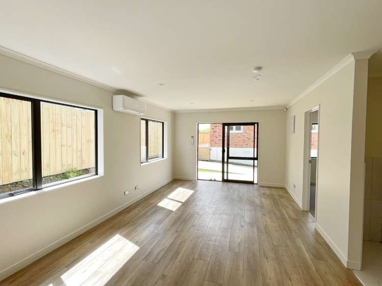 C/2 Crystal Avenue 1669_1