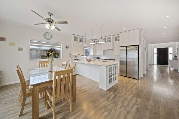 12 Carrickdawson Drive Flat Bush_1