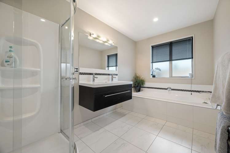 5 Millpark Place Northwood_14