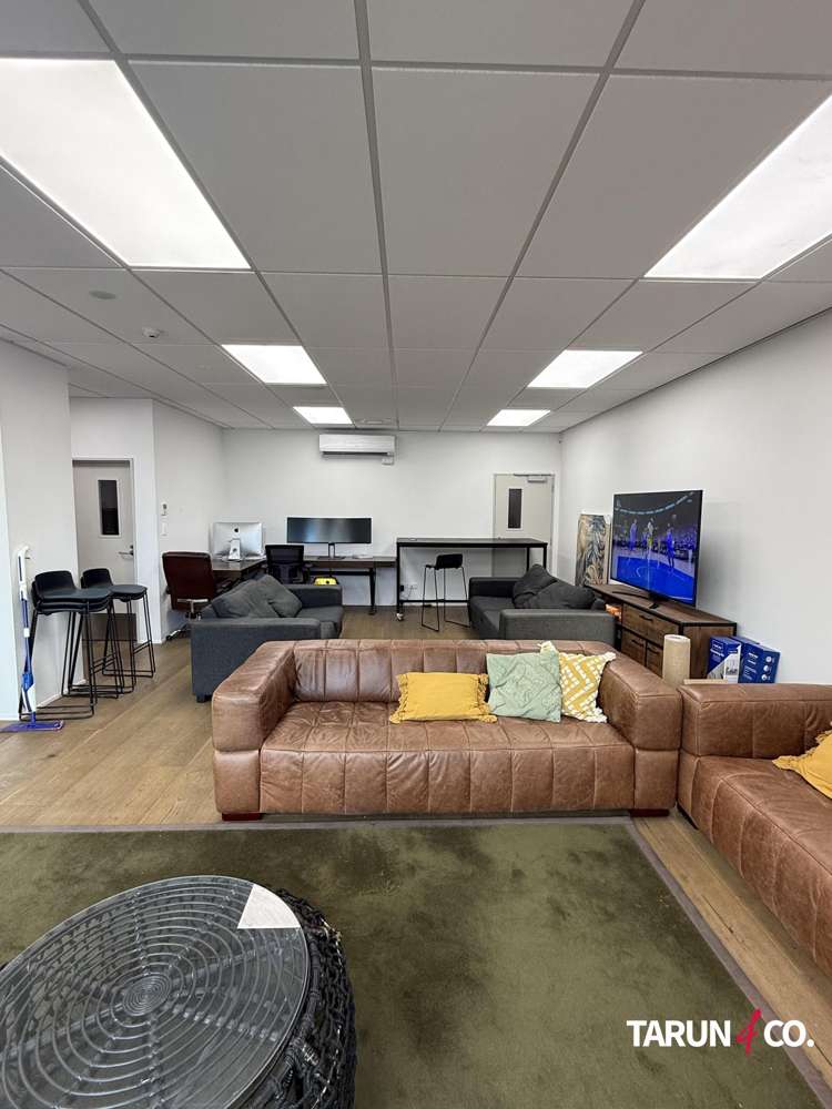 H/130 Hugo Johnston Drive Penrose_5