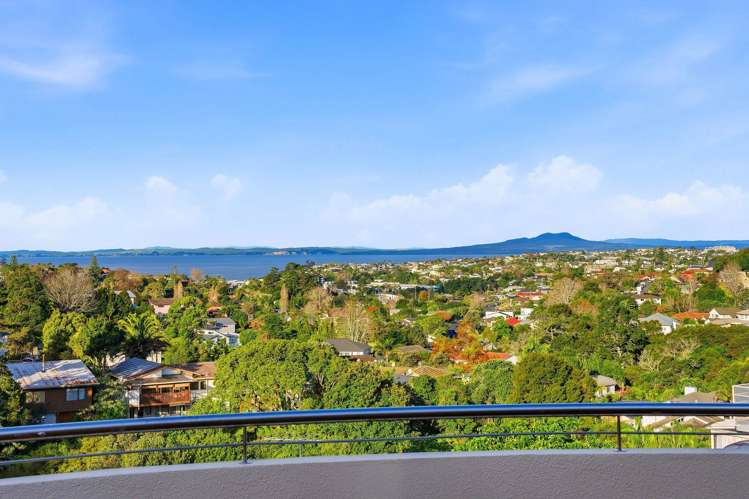 825 East Coast Road Browns Bay_35