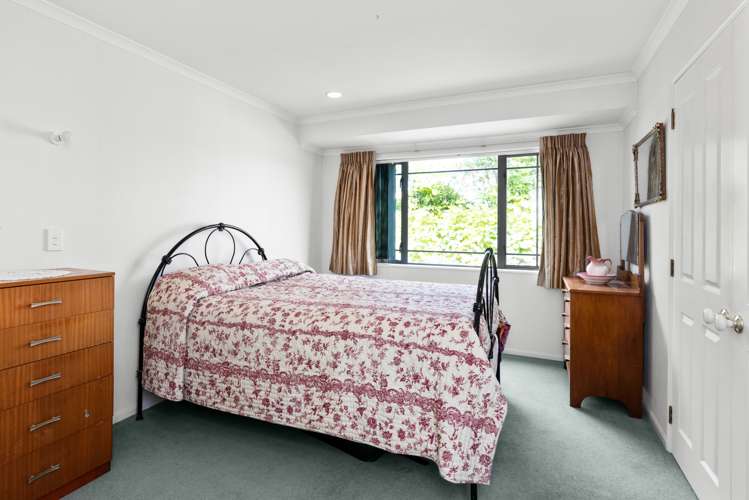 10 Cheval Place Taradale_11