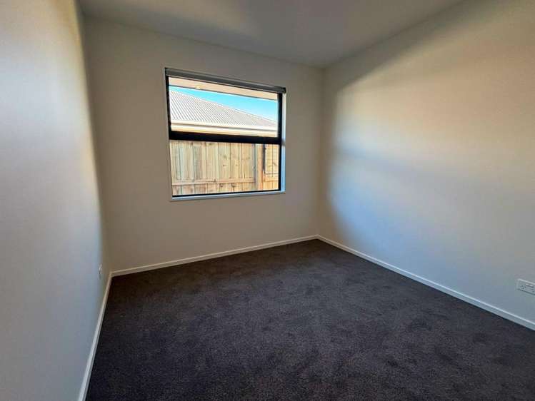 5 Campbell Drive 1476_8