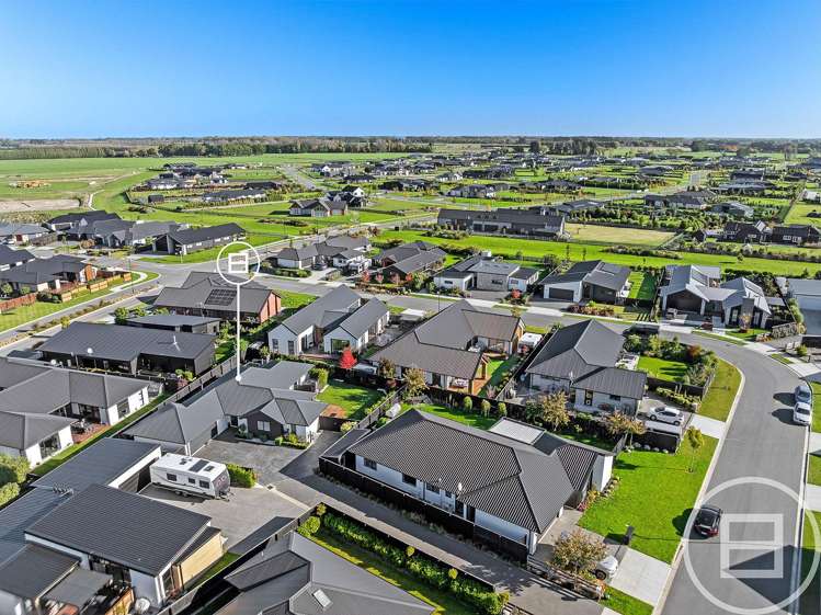 25 Vitalia Crescent Lincoln_22