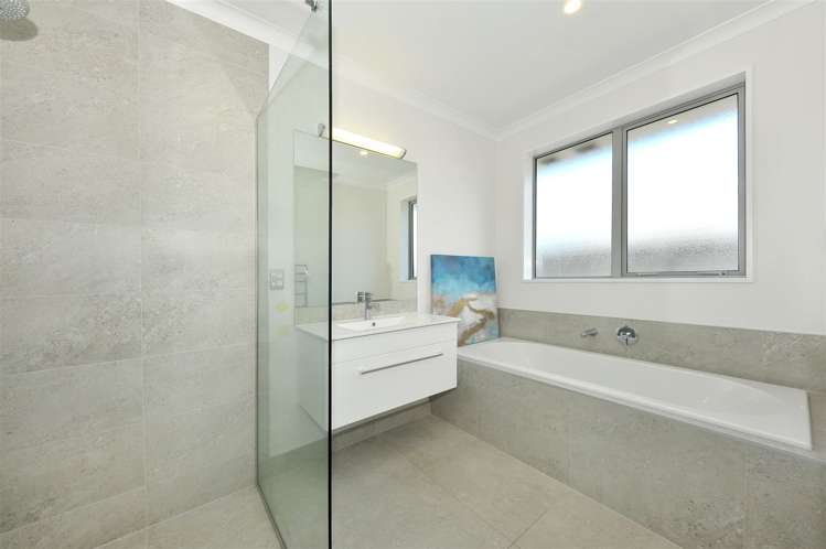 4 Skyhawk Road Wigram_9