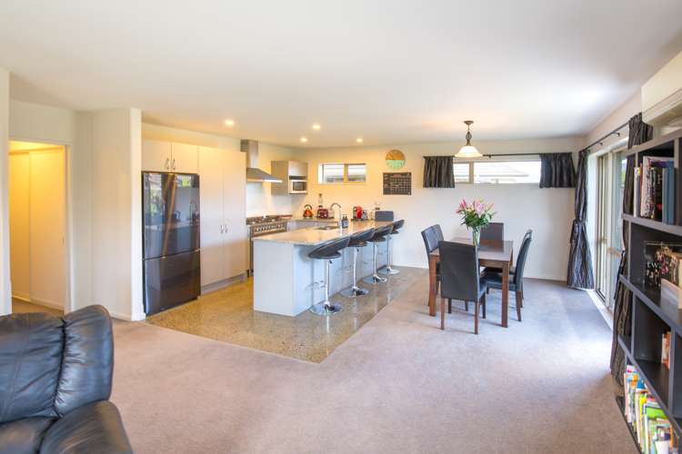 7 Millesimes Way Yaldhurst_5