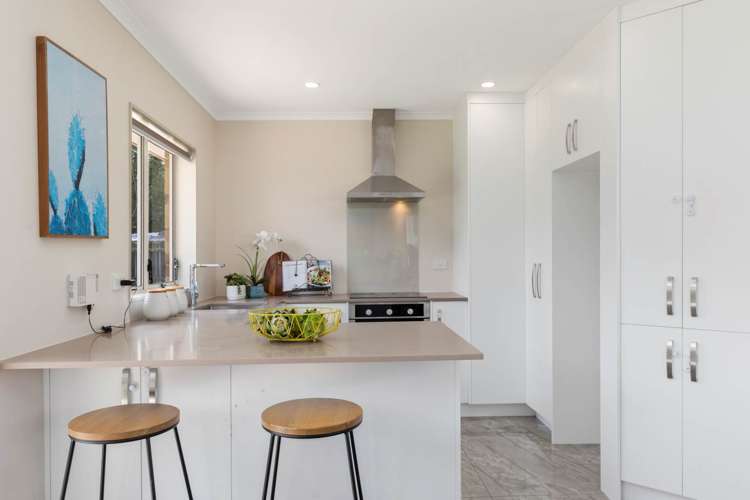 5 Midvale Place Pakuranga Heights_15