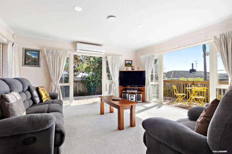 1b Wakeling Avenue Te Atatu South_7