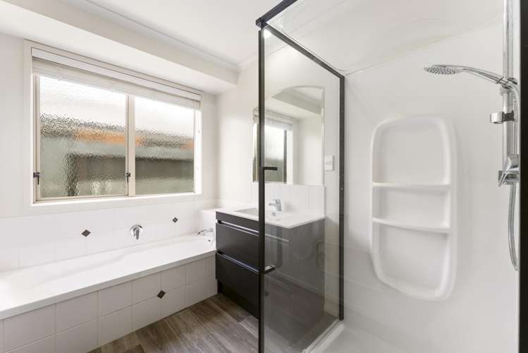 11 Roxbury Place Papamoa_11