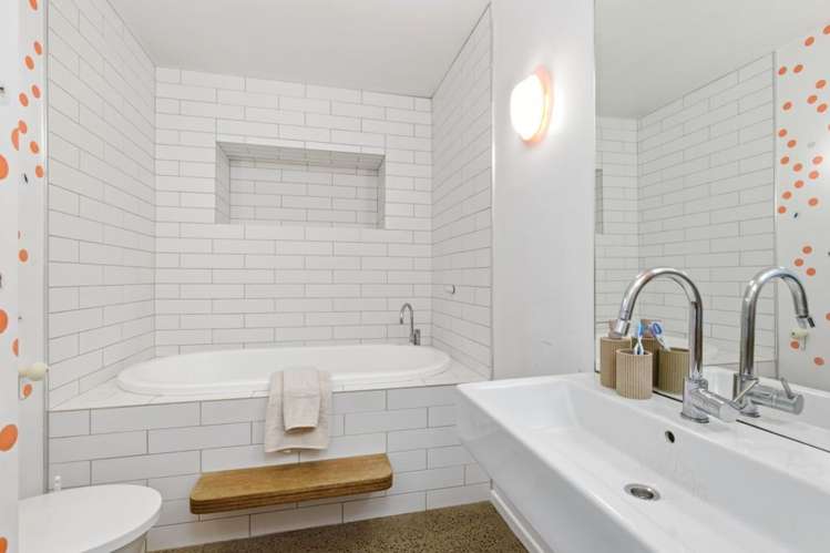 8 Bruce Avenue Brooklyn_17