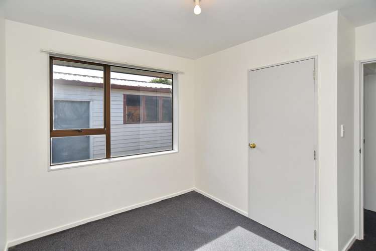 2 Dickson Crescent Hornby_8