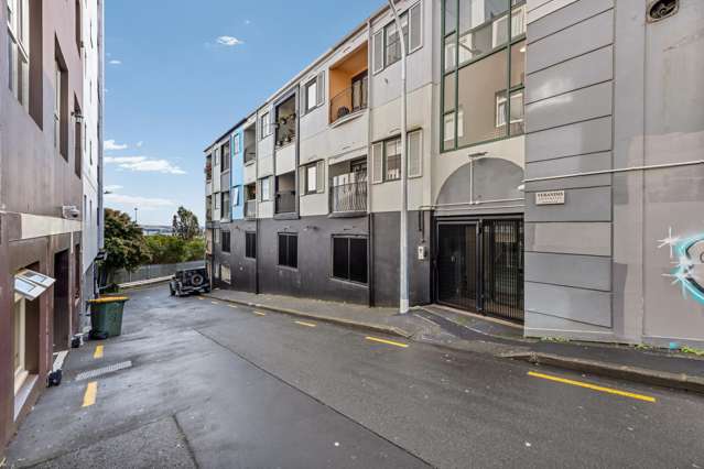 Affordable K Road Pad with Carpark - Urgent Sale